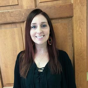 Meet your Posher, Elizabeth